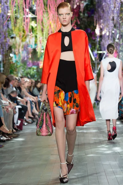 Look 8